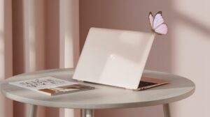 Missä markkinointi toimii? Sydäntietoinen yrittäjä pohtii ajankäyttöä, somea ja YouTubea. Näin asiakkaat löytävät sinut ilman jatkuvaa postaamista.